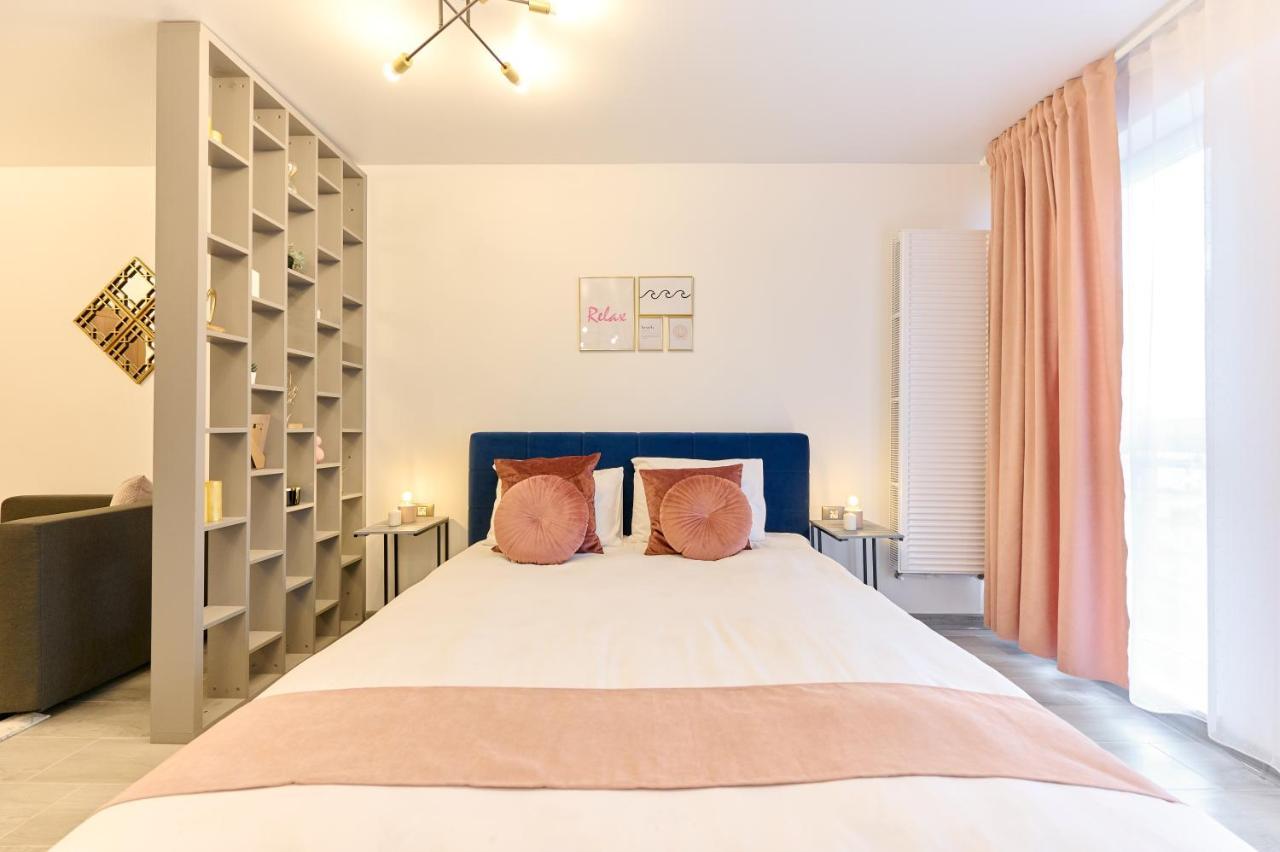 Infinity Luxury Studio - Nord10 By Alezzi Apartment Navodari Luaran gambar
