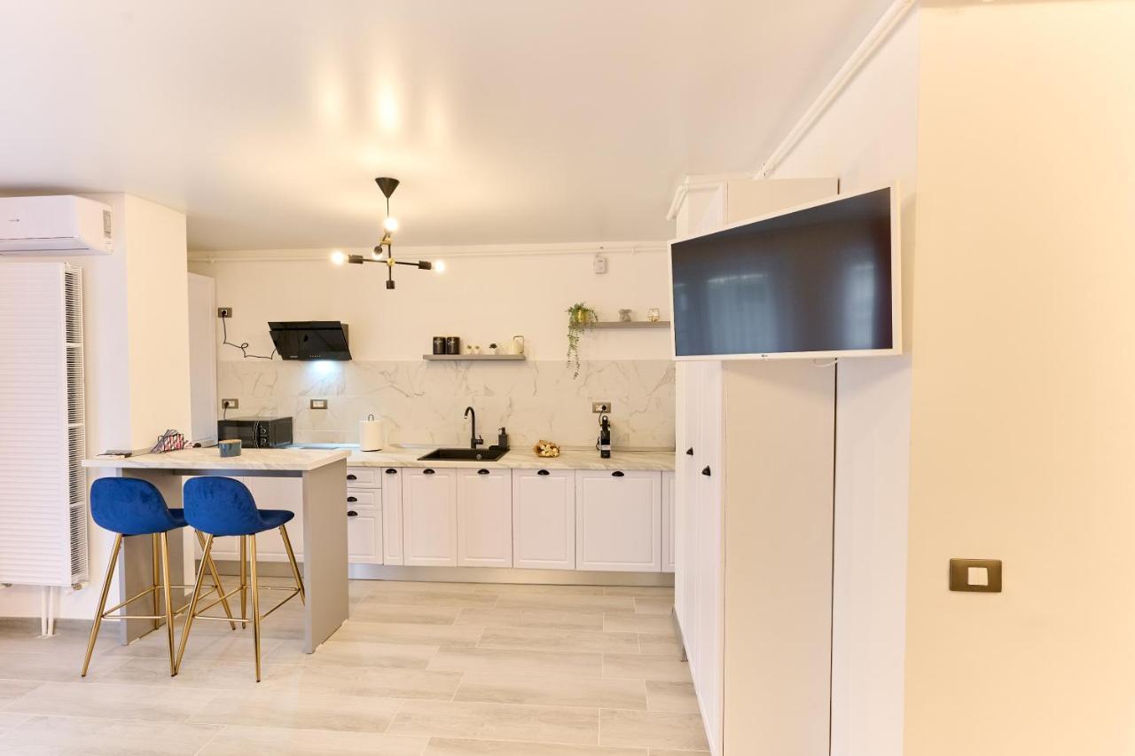 Infinity Luxury Studio - Nord10 By Alezzi Apartment Navodari Luaran gambar